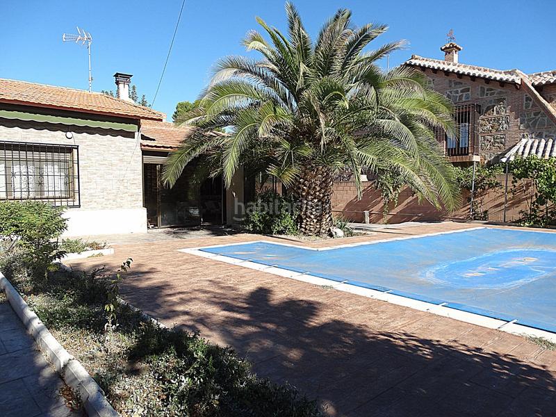 Foto e0363fdd-4db3-444d-877e-48effd923236. Xalet amb calefacció aparcament piscina a Los Villares Arganda del Rey