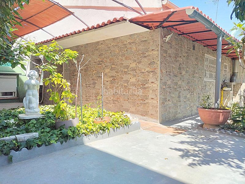 Foto a6579cb5-9ce1-42eb-8599-a550fbc15c6a. Casa amb calefacció a La Poveda Arganda del Rey
