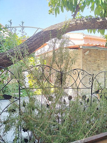 Foto fb7adb83-ec0c-46df-b579-32b00ccdc8fc. Casa amb calefacció a La Poveda Arganda del Rey