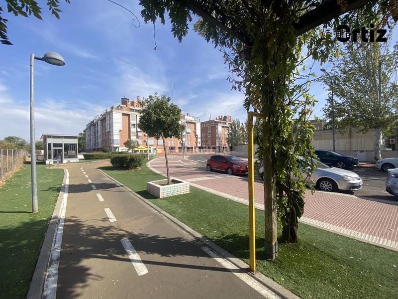 Foto 9d50565d-504b-4cc5-886c-24f6df251ee3. Autoparkplatz in Juncal Torrejón de Ardoz