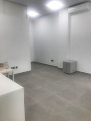 Lloguer Local Comercial  Abedul. Local en alquiler en barrio santiago, 1 dormitorio.