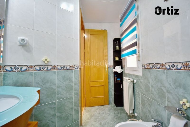 Foto 1c2e7f04-7bd7-4eaa-8429-00d4963989d2. Chalet  en venta , 4 dormitorios. en Loeches