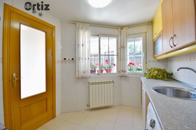 Foto 2ba020bf-f83e-454e-a714-b36128b8f905. Chalet  en venta , 4 dormitorios. en Loeches