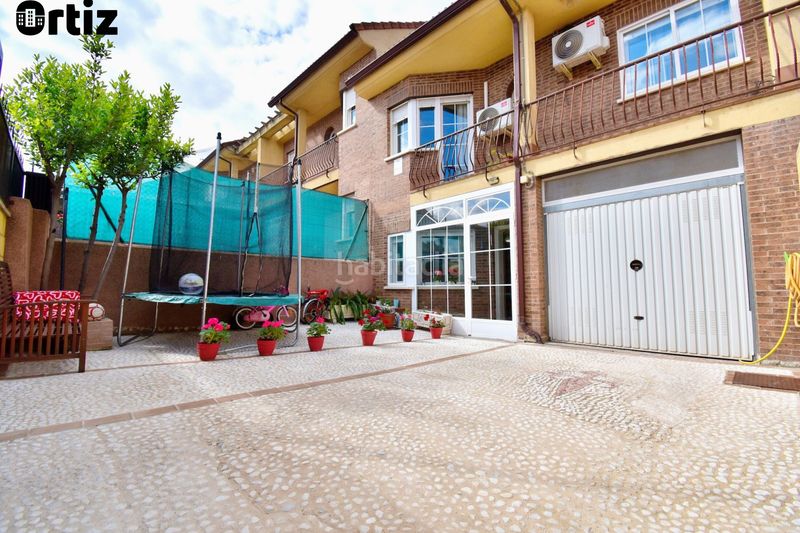 Foto 6e453b0c-7187-4413-aa00-7f208518cfdc. Chalet  en venta , 4 dormitorios. en Loeches