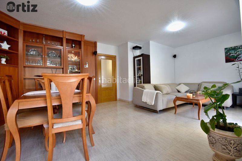 Foto 8768a208-9d11-4324-b067-02665c4111fb. Chalet  en venta , 4 dormitorios. en Loeches