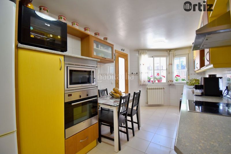 Foto 991488cb-334d-40be-b12f-8292b4c17e98. Chalet  en venta , 4 dormitorios. en Loeches