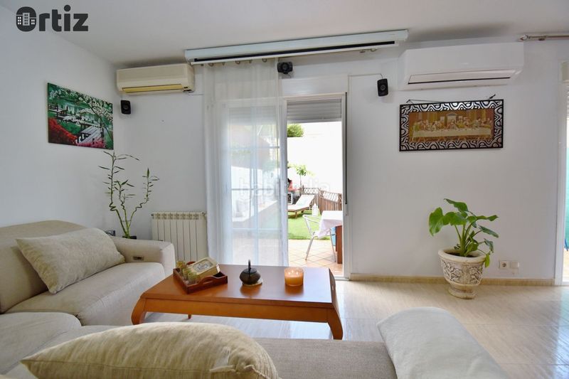 Foto 991dd1d6-2151-4dce-8152-eb419080c979. Chalet  en venta , 4 dormitorios. en Loeches