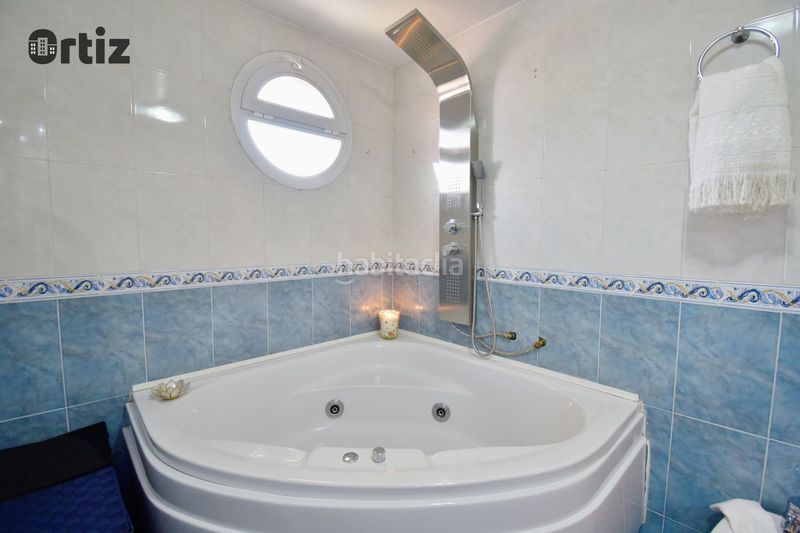 Foto a7315154-f767-45f8-aadb-1426633c7740. Chalet  en venta , 4 dormitorios. en Loeches