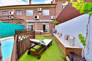 Chalet en Loeches. Chalet en venta en loeches, 4 dormitorios.