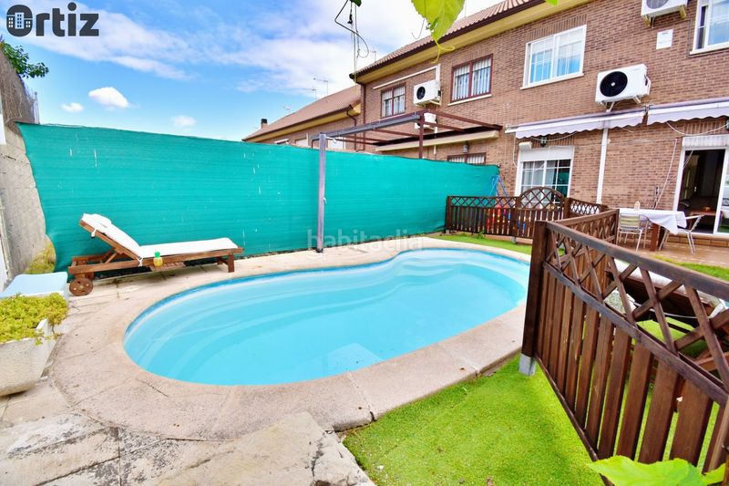 Foto b840be97-7a24-4e98-acca-535a8fce172f. Chalet  en venta , 4 dormitorios. en Loeches