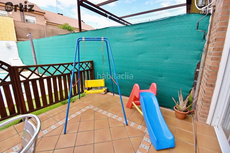 Foto edc5503c-bc26-4ca3-98a7-0af86b12be40. Chalet  en venta , 4 dormitorios. en Loeches