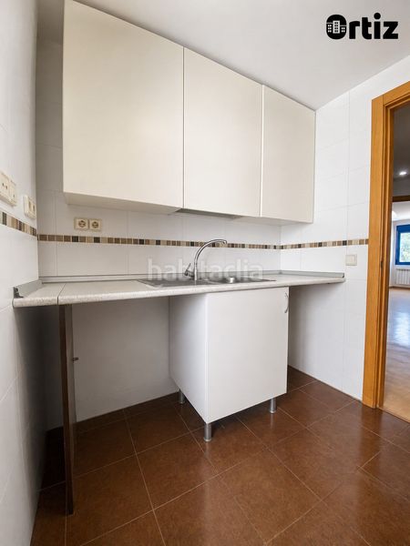 Foto ebc93c72-5b53-44f1-8d05-a338a0b58630. Àtic amb calefacció aparcament a Alovera