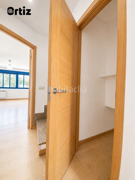 Foto f912f12d-72cd-4795-9b19-3e16ce510e4f. Àtic amb calefacció aparcament a Alovera