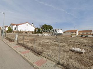 Residential Plot  Calle jacinto benavente. Amplia parcela en esquivias