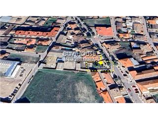Terreny residencial  N/a. Parcela de esquina en pleno centro de esquivias