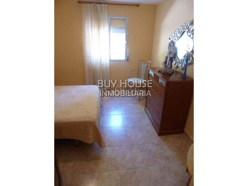 Foto 05db4360-263a-475a-a596-4d727fc6002d. Chalet  independiente con 2500 m2 de terreno! . en Yeles