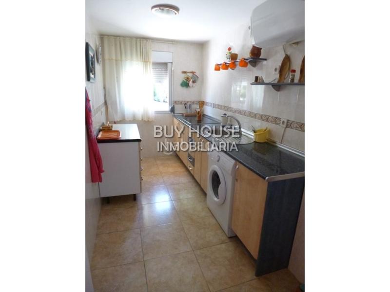 Foto 501b8433-dd41-420f-9bda-3d77c884e74f. Chalet  independiente con 2500 m2 de terreno! . en Yeles