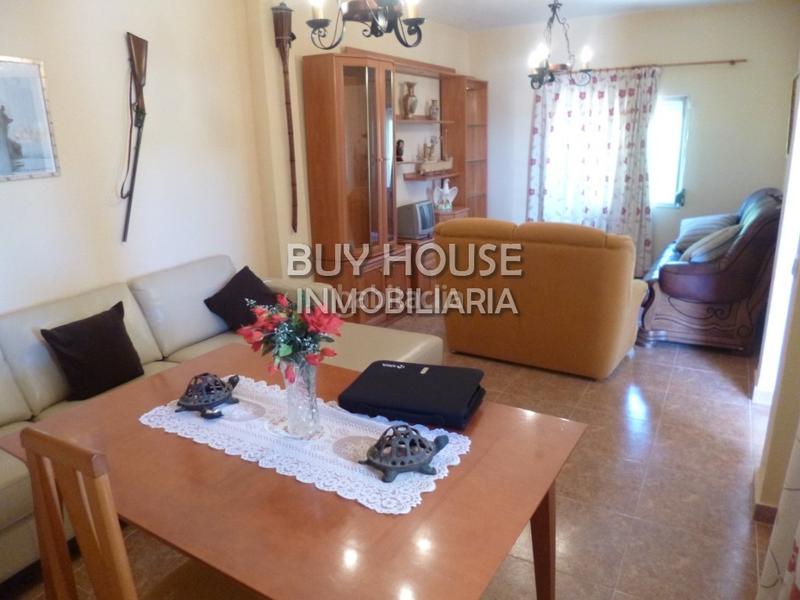 Foto 51b2c86d-d456-41a7-a781-f143c879daca. Chalet  independiente con 2500 m2 de terreno! . en Yeles