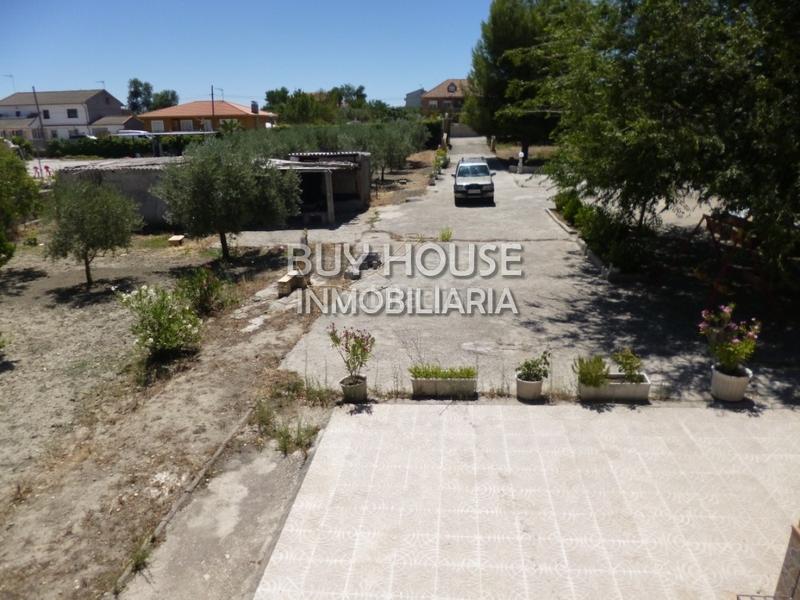 Foto 7ee79aad-d831-423c-8abd-65921d9410ce. Chalet  independiente con 2500 m2 de terreno! . en Yeles