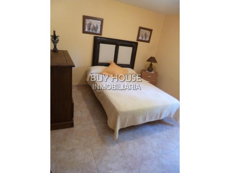 Foto f9b3a10e-1fb9-42ed-a680-dd3701138755. Chalet  independiente con 2500 m2 de terreno! . en Yeles