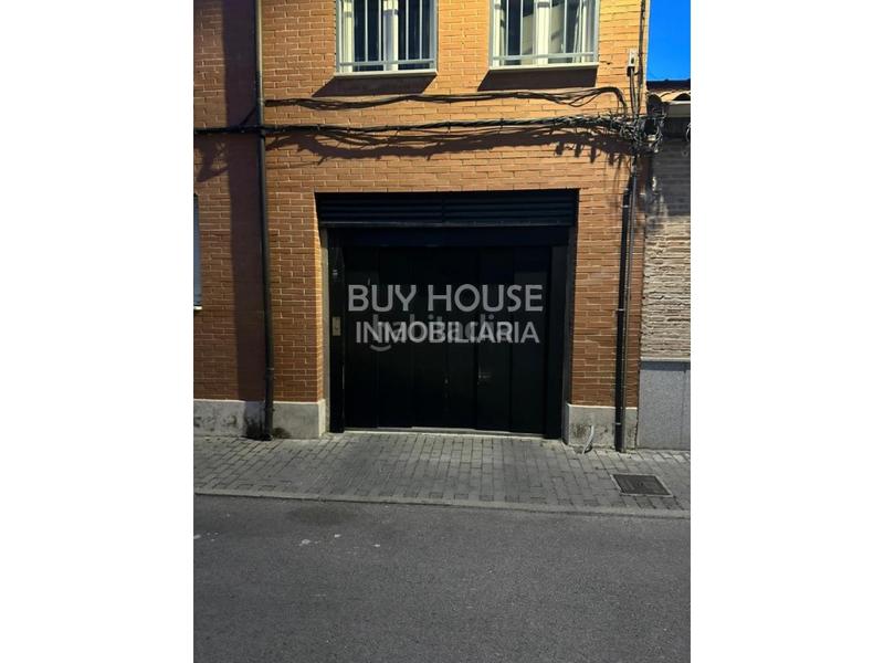 Foto 9f18aa00-39ce-4ad7-9d90-b5d7b2ad38ea. Aparcament cotxe a Estación-Cruz Roja Illescas