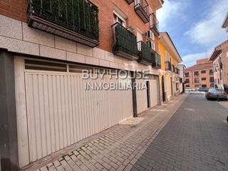 Aparcament cotxe  N/a. Amplio garaje en illescas  zona centro.