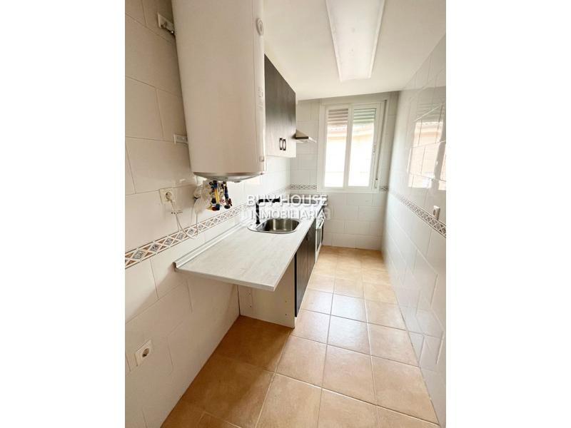 Foto a21e0e1b-8b54-4613-b66d-81505d818f22. Alquiler piso centrico piso toledo en Bargas