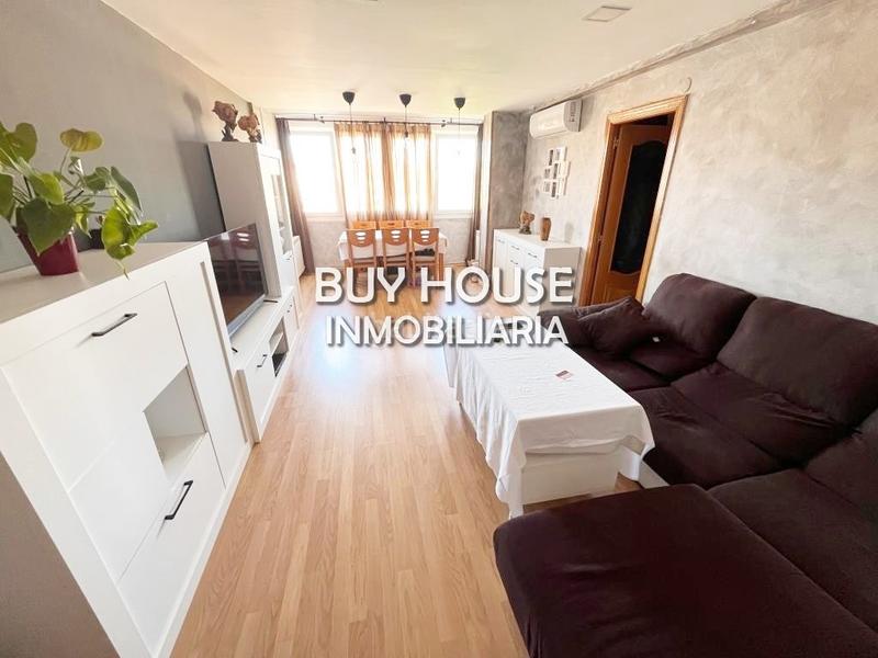 Foto d12c17af-b282-4d88-a847-3226c64a907f. Piso inmobiliaria buy house vende espectacular piso centrozona Reyes en Parla