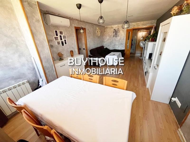 Foto e4c7f2c3-8009-4278-96a9-3bcd46df95eb. Piso inmobiliaria buy house vende espectacular piso centrozona Reyes en Parla
