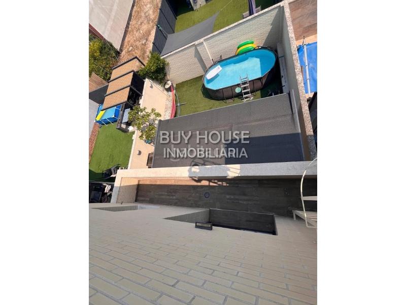 Foto 24f10207-74d7-4394-a919-796e8aa9fd2a. Chalet exclusivo chalet pareado este. en Parla este Parla