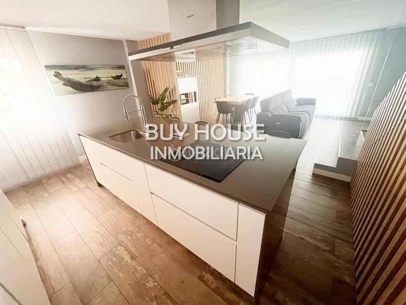 Foto 53277938-bbf1-47ea-8869-e71819b3a4a2. Chalet exclusivo chalet pareado este. en Parla este Parla