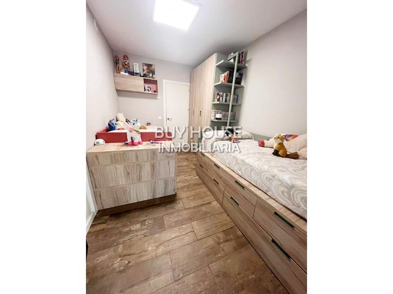 Foto d0f84587-d7b9-435e-8dae-d3cecf32a8a0. Chalet exclusivo chalet pareado este. en Parla este Parla
