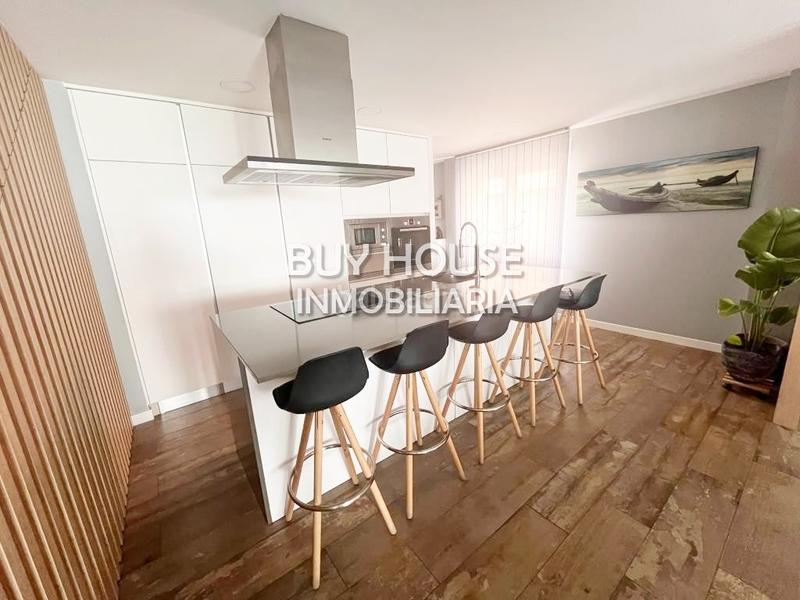 Foto d372c503-51d6-44f3-b3a0-46f42c6c1416. Chalet exclusivo chalet pareado este. en Parla este Parla