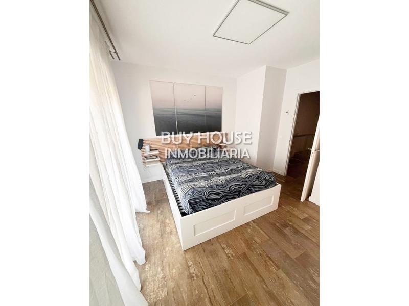 Foto e325a366-e838-4952-aa7e-9d917d8a6f4f. Chalet exclusivo chalet pareado este. en Parla este Parla