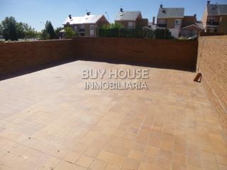 Lloguer Xalet a Señorío de Illescas. Inmobiliaria buy house alquila amplio y exclusivo chalet adosado