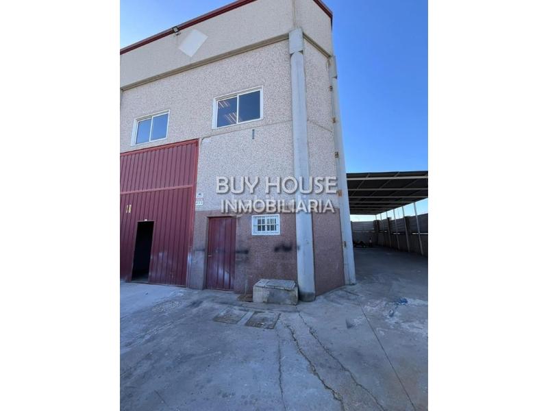 Foto 7884e95a-a9aa-4ab0-8dea-b113fb5a22a9. Nau industrial a Estación-Cruz Roja Illescas