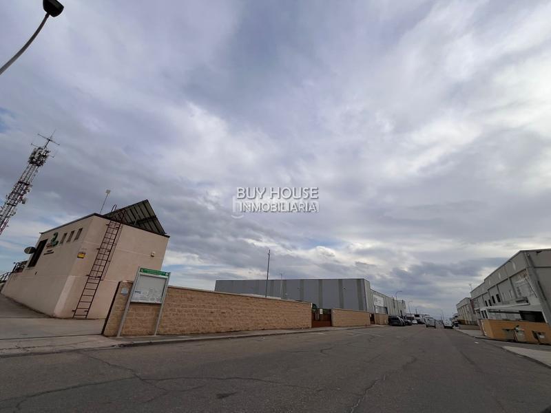 Foto d49631f4-942f-4886-954b-39b4b67b2c92. Nau industrial a Estación-Cruz Roja Illescas