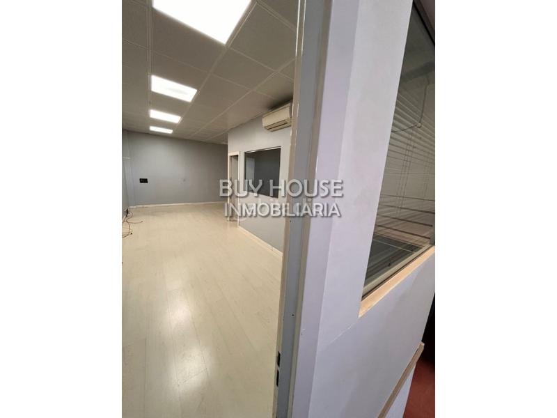 Foto df2ed939-9bbd-49e3-b378-a7cc6762413f. Nau industrial a Estación-Cruz Roja Illescas