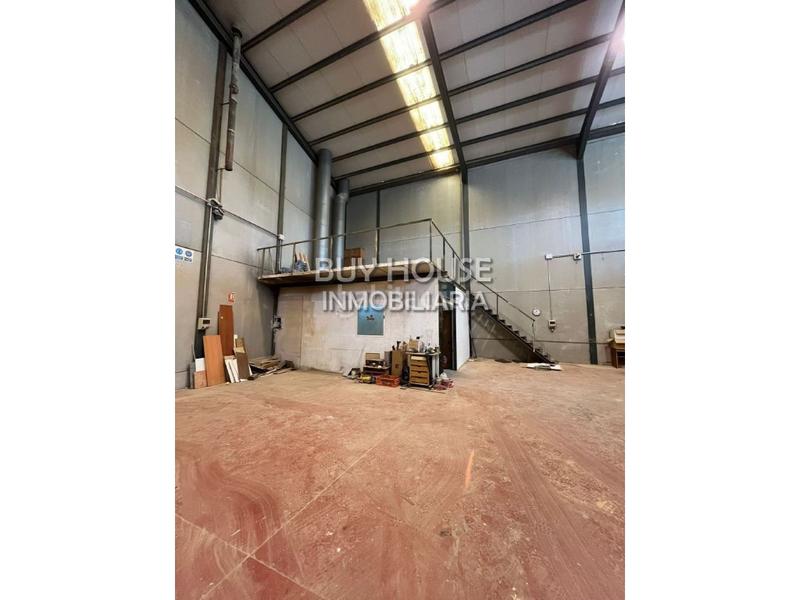 Foto b40189fe-f991-48bd-bb5f-5eadb5f5b284. Nau industrial a Estación-Cruz Roja Illescas