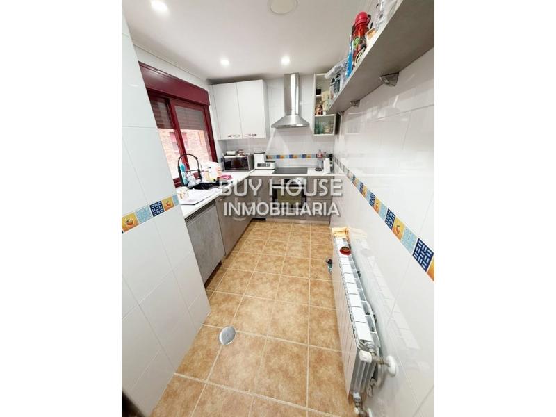 Foto 32ea0ca8-805f-4468-9cb6-7b9ef75b69f1. Etagenwohnung mit parking in El Quiñón Seseña