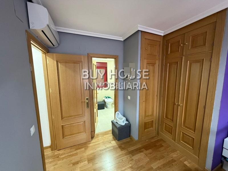 Foto 4edb08d2-de98-4bce-8893-3f8616e08b0d. Etagenwohnung mit parking in El Quiñón Seseña