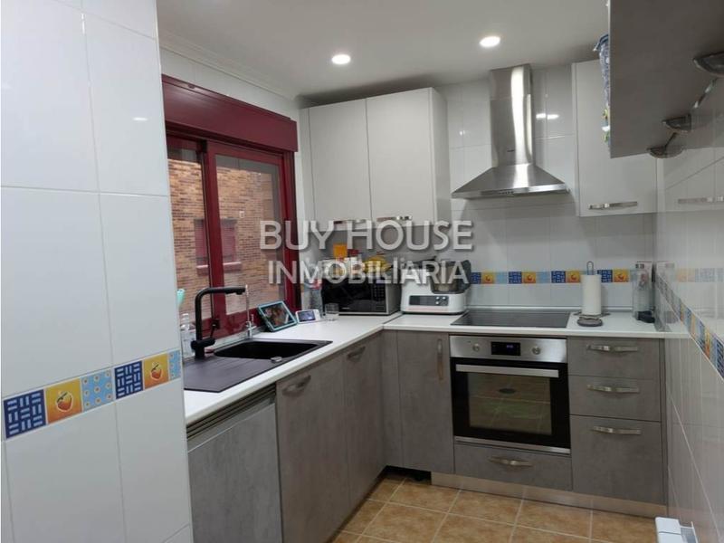 Foto a044dd74-8281-4b02-a5dc-3bbb146522c4. Etagenwohnung mit parking in El Quiñón Seseña