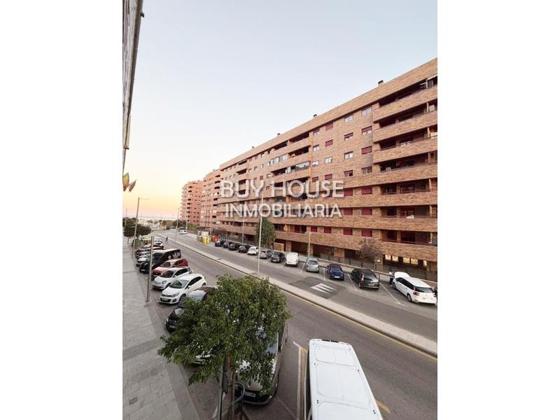Foto 13df2f30-9c00-409a-9e65-e387c25679c8. Piso amplio piso El Quiñón urb. privada con excelentes servicios. en Seseña