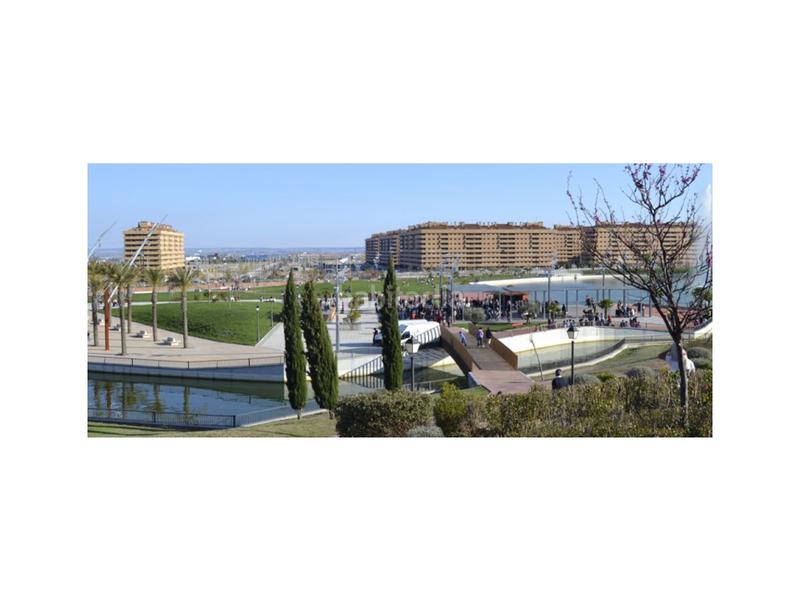 Foto 3563c3e2-b080-4534-9120-c5a8970522f2. Piso amplio piso El Quiñón urb. privada con excelentes servicios. en Seseña