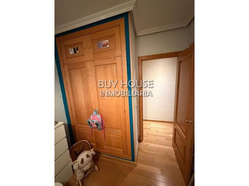 Foto d2be539d-0ae3-4135-a209-dc963c17c4b5. Piso amplio piso El Quiñón urb. privada con excelentes servicios. en Seseña