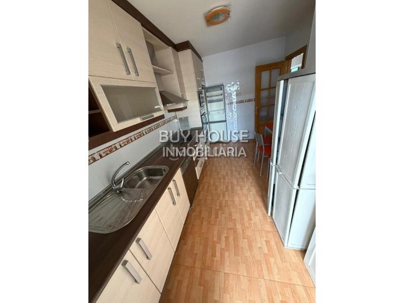 Foto 2e6956a1-e907-40d9-8c13-dd393127f537. Affitto chalet con parcheggio in Añover de Tajo