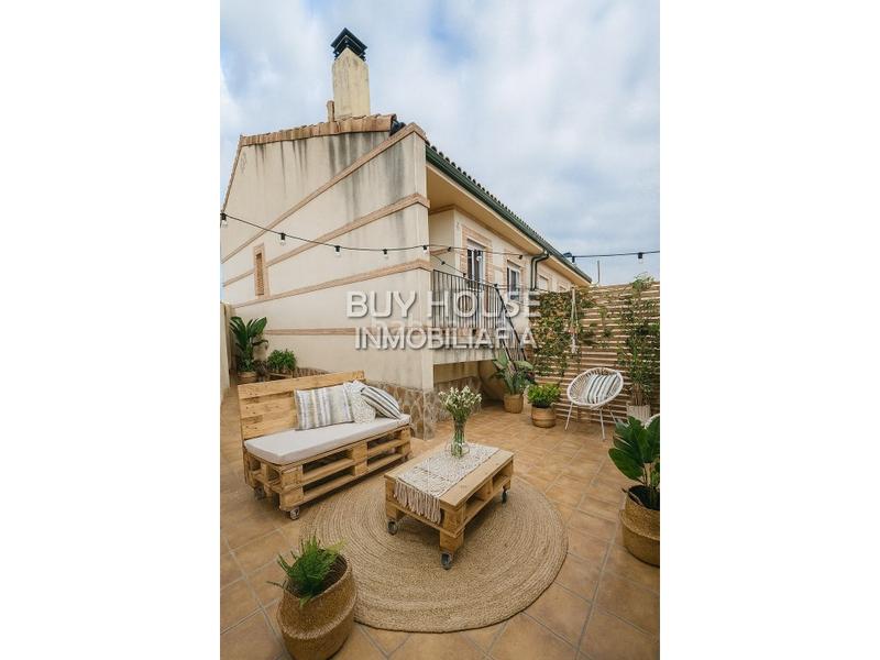 Foto c6c7cf49-0620-40fe-b5a9-c566e4105b31. Affitto chalet con parcheggio in Añover de Tajo