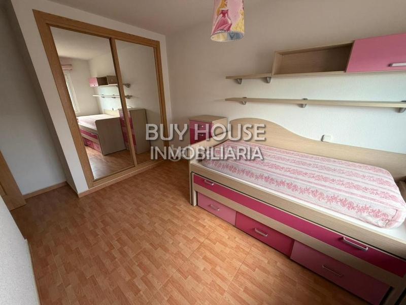 Foto cd251818-681c-455c-9b03-f383451087a8. Affitto chalet con parcheggio in Añover de Tajo