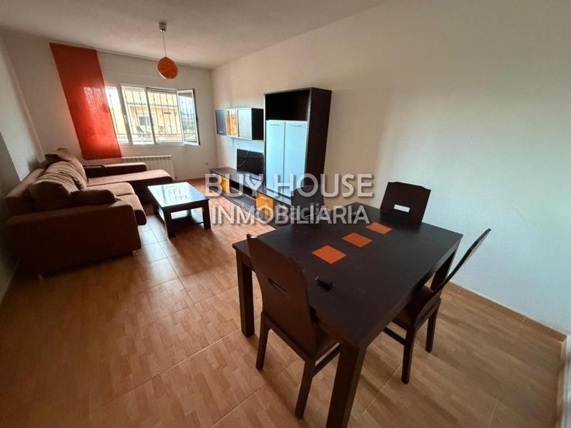 Foto f0cd4a2f-b00c-4cea-8627-1fe4f68c0859. Affitto chalet con parcheggio in Añover de Tajo