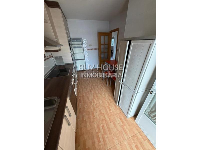 Foto 2cfa7bb7-0856-4d20-9d26-dc90d218b8ba. Lloguer xalet amb aparcament a Añover de Tajo